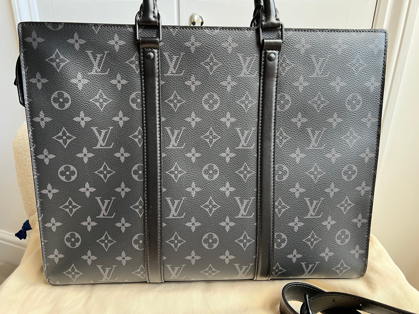 Louis Vuitton Sac Plat Horizontal Zippe Monogram Eclipse (RRP £2060)