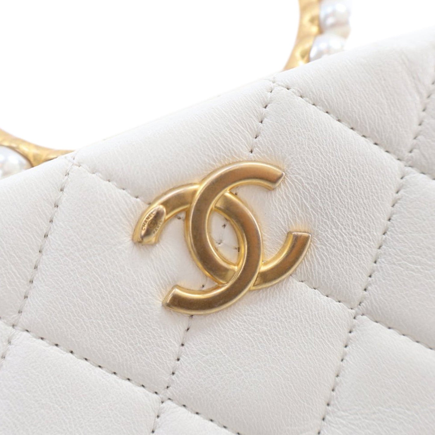 Chanel Quilted Lambskin Pearl Crown Handle Clutch Bag