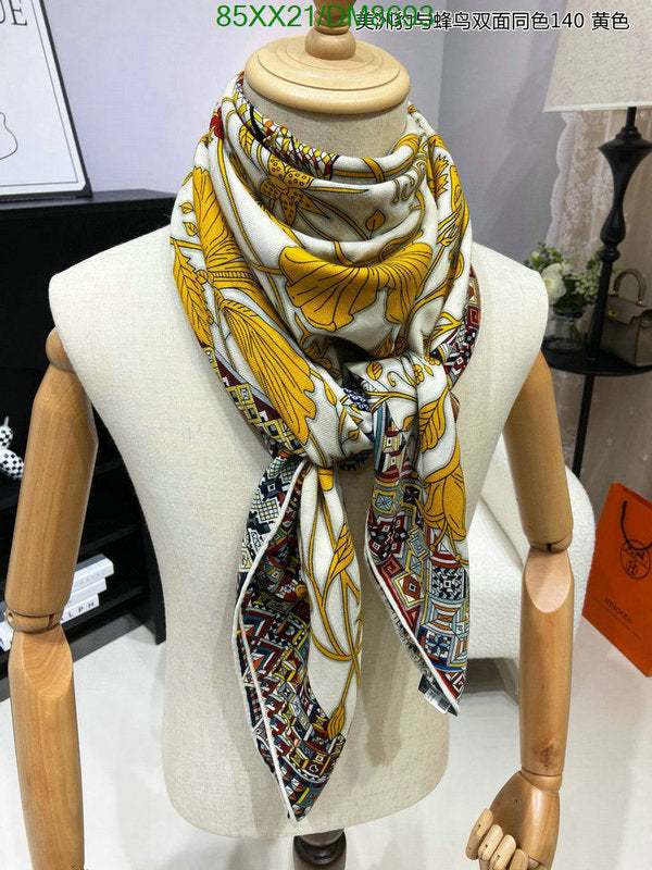 SAMC - HMS Scarves - 029