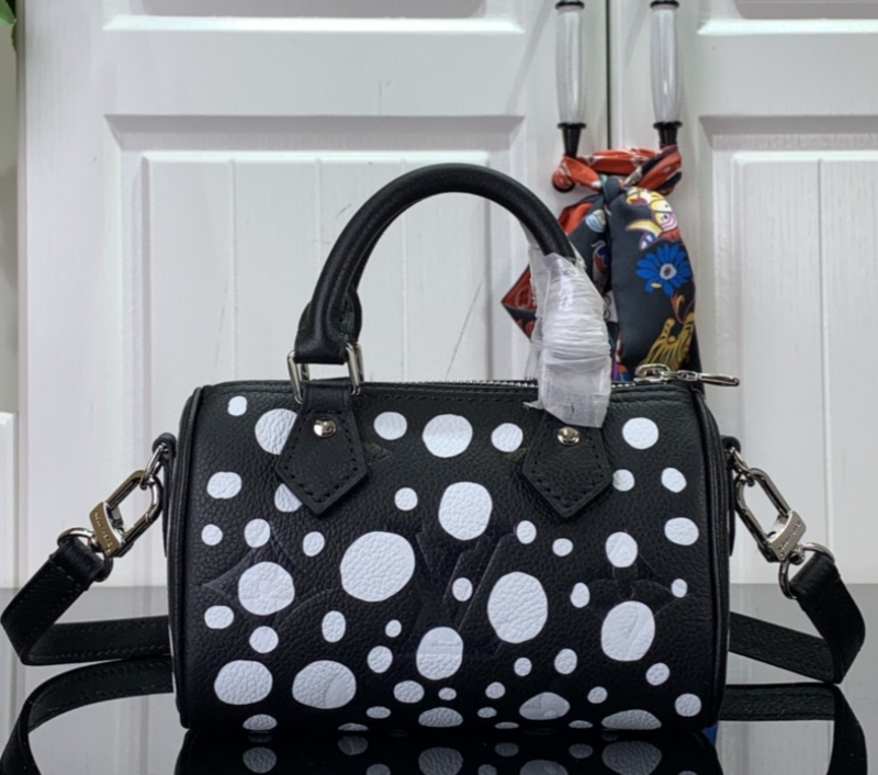 SAMC - LOV Bags - 1370