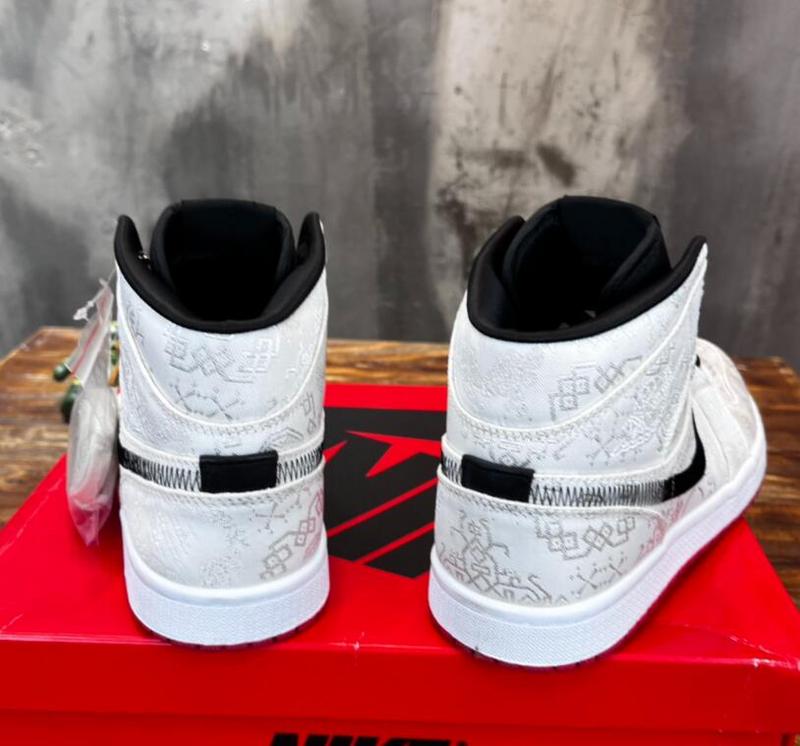 SAMC - NKE Shoes - 915