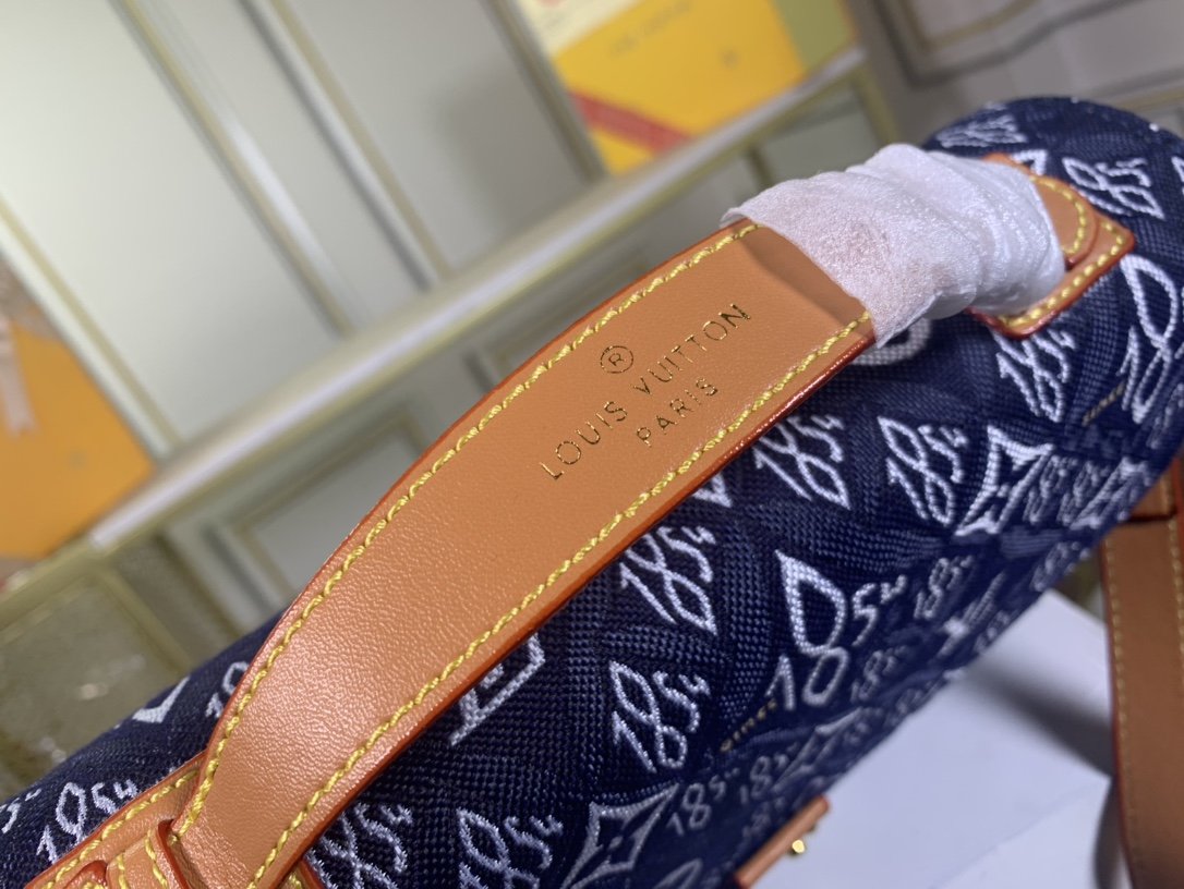 EN - New Arrival Bags LUV 111