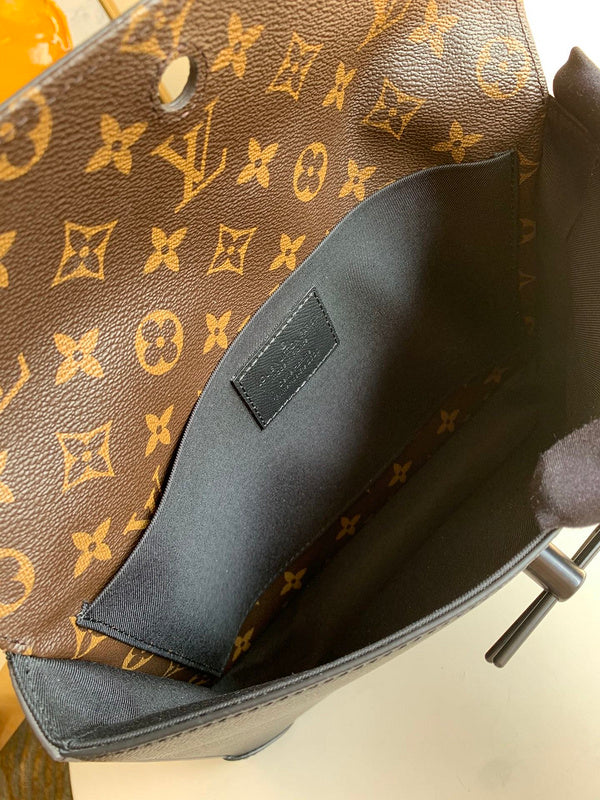 LOV2 Bags - Luxurious Bags  1213