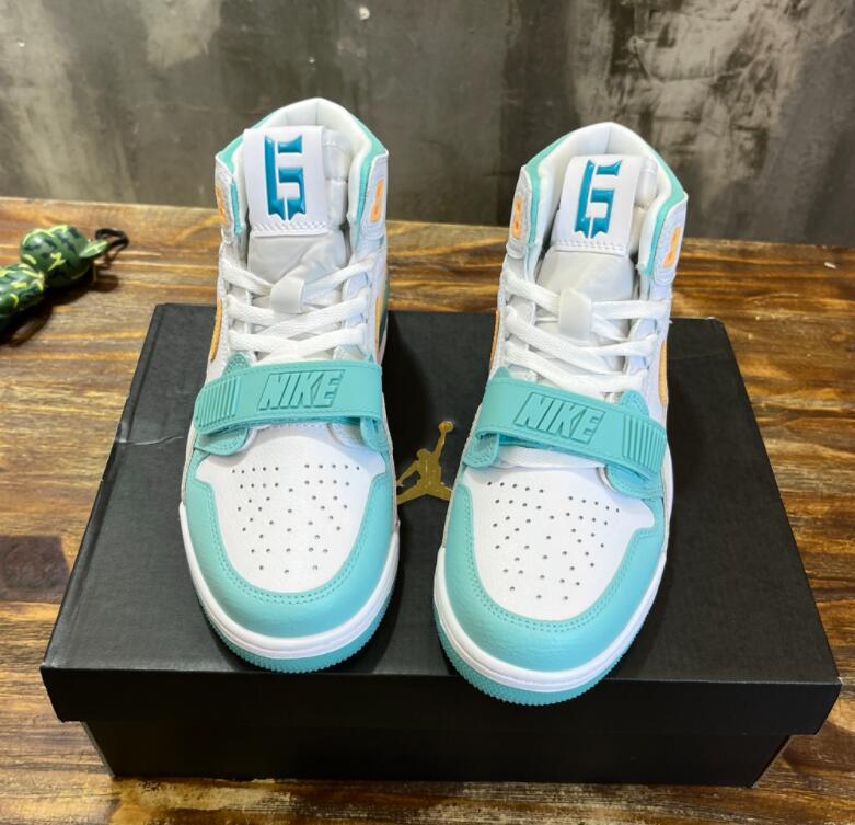 SAMC - NKE Shoes - 209