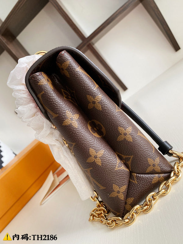 LOV2 Bags - Fashion Bags  2648