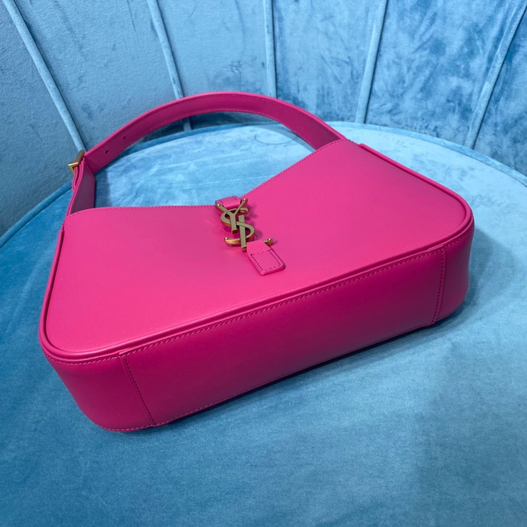 GLAMI Le 5 Ãƒâ‚¬ 7 Hobo Bag In Smooth Pink For Women 9in/23cm YSL 6572282R20W5623