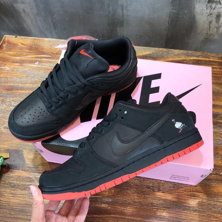 SAMC - NKE Shoes - 1702