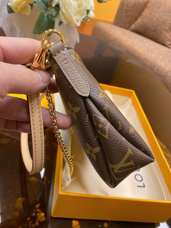 LOV2 Bags - Luxurious Bags  1042
