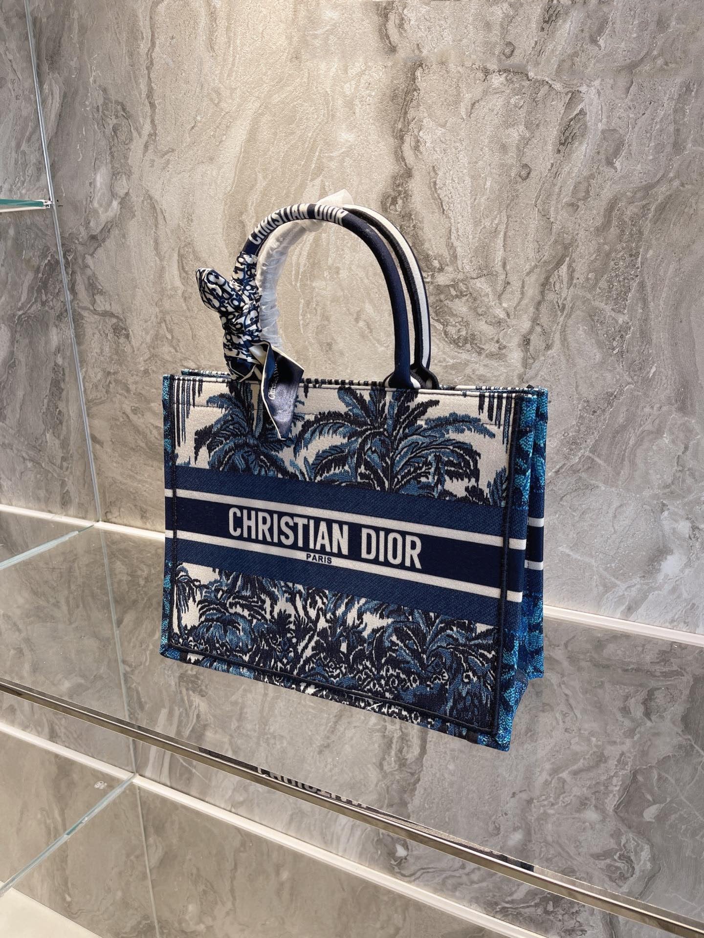 EN - NEW Arrival Bags DIR 194