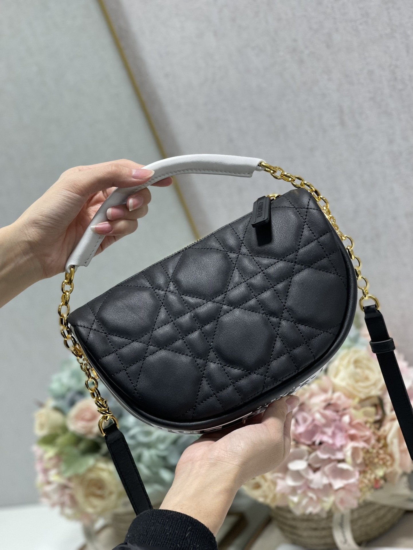 GLAMI Small Vibe Hobo Bag Black Cannage, Black Handbags, Crossbody Bags, 20cm CD M7200ONOA_M911