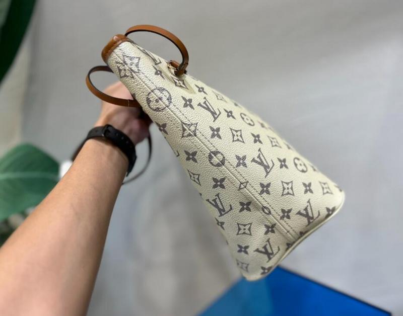 SAMC - LOV Bags - 1201