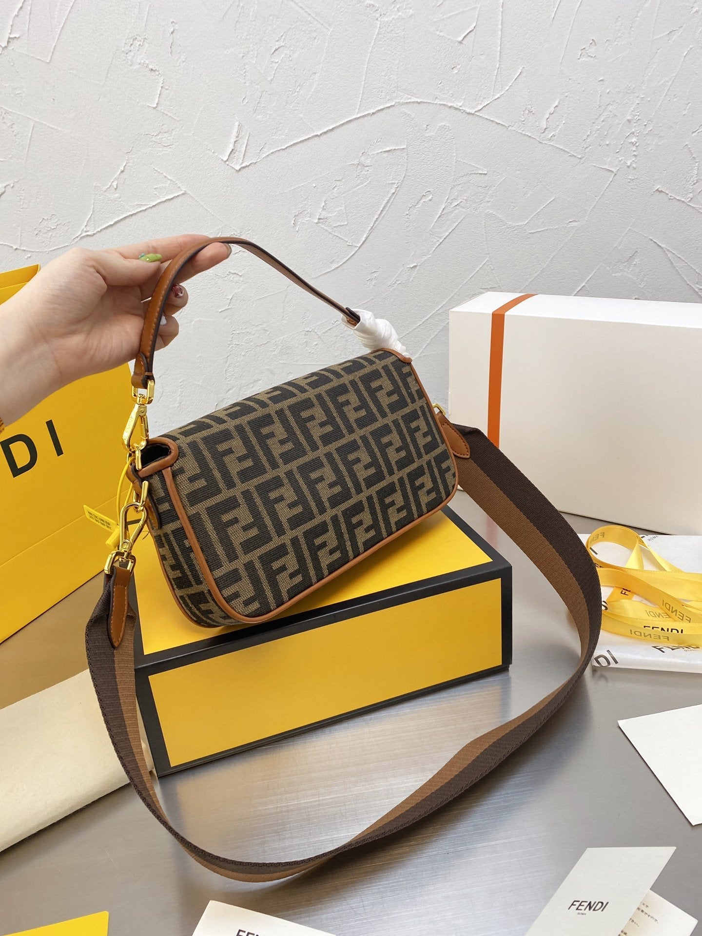 EN - NEW Arrival Bags FEI 136