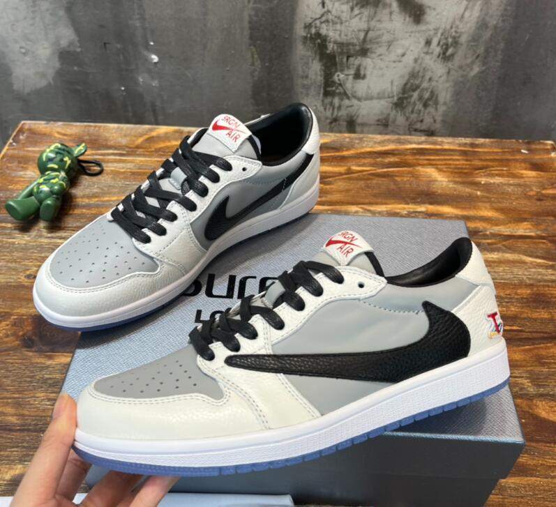 SAMC - NKE Shoes - 956