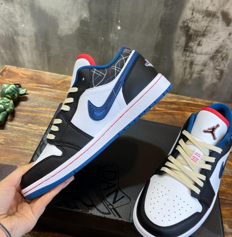 SAMC - NKE Shoes - 274