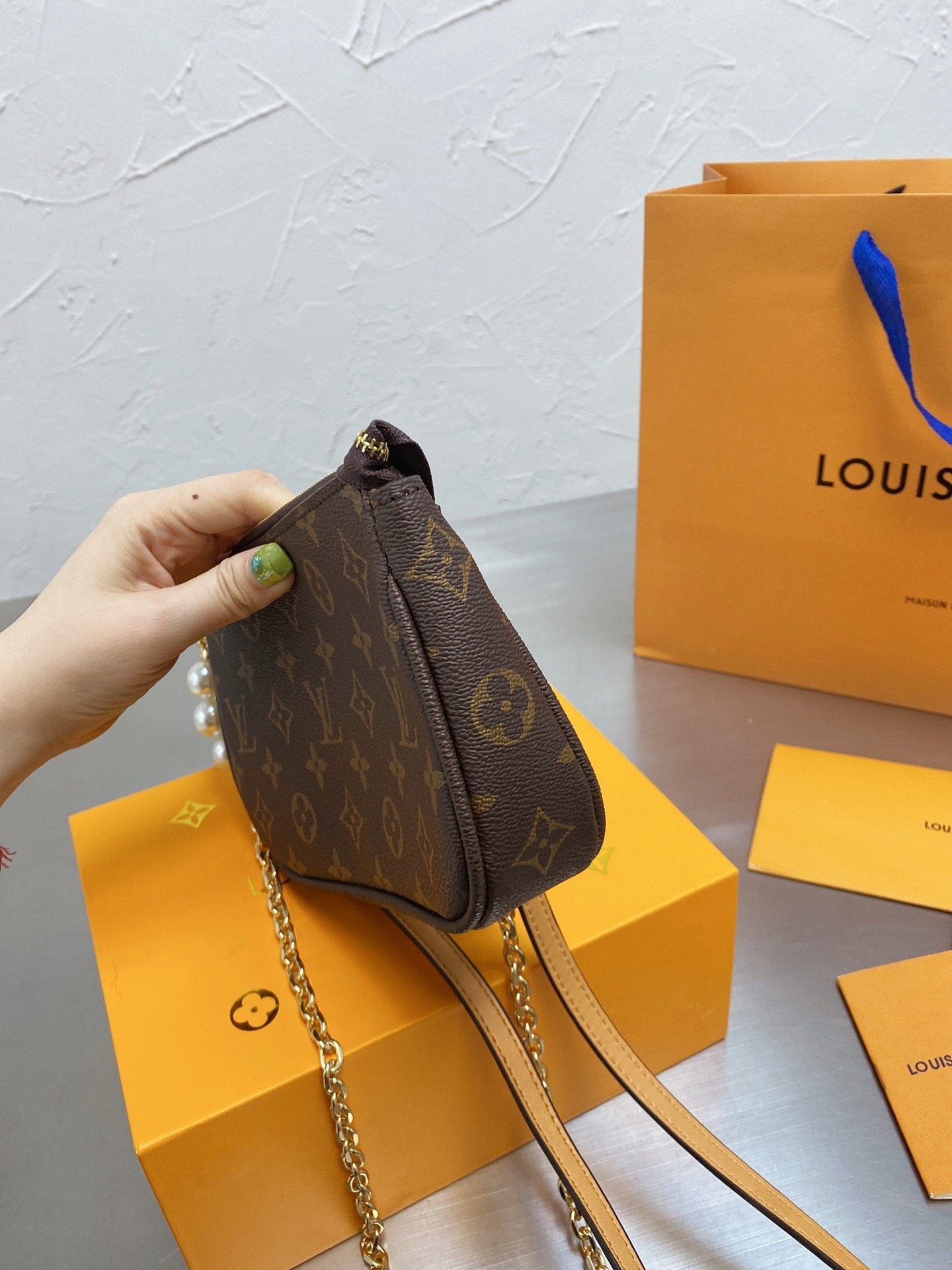 EN - New Arrival Bags LUV 080