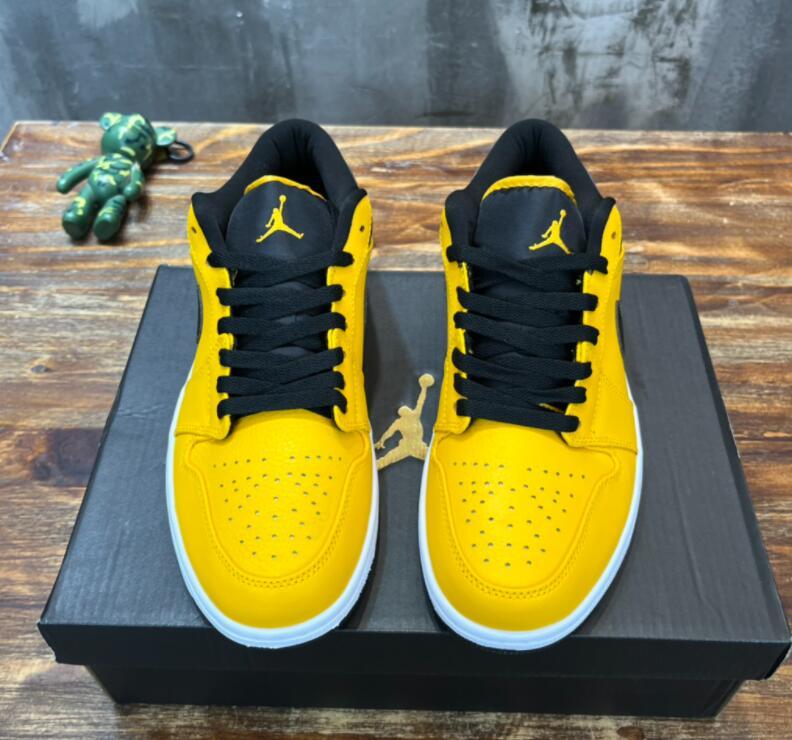 SAMC - NKE Shoes - 899