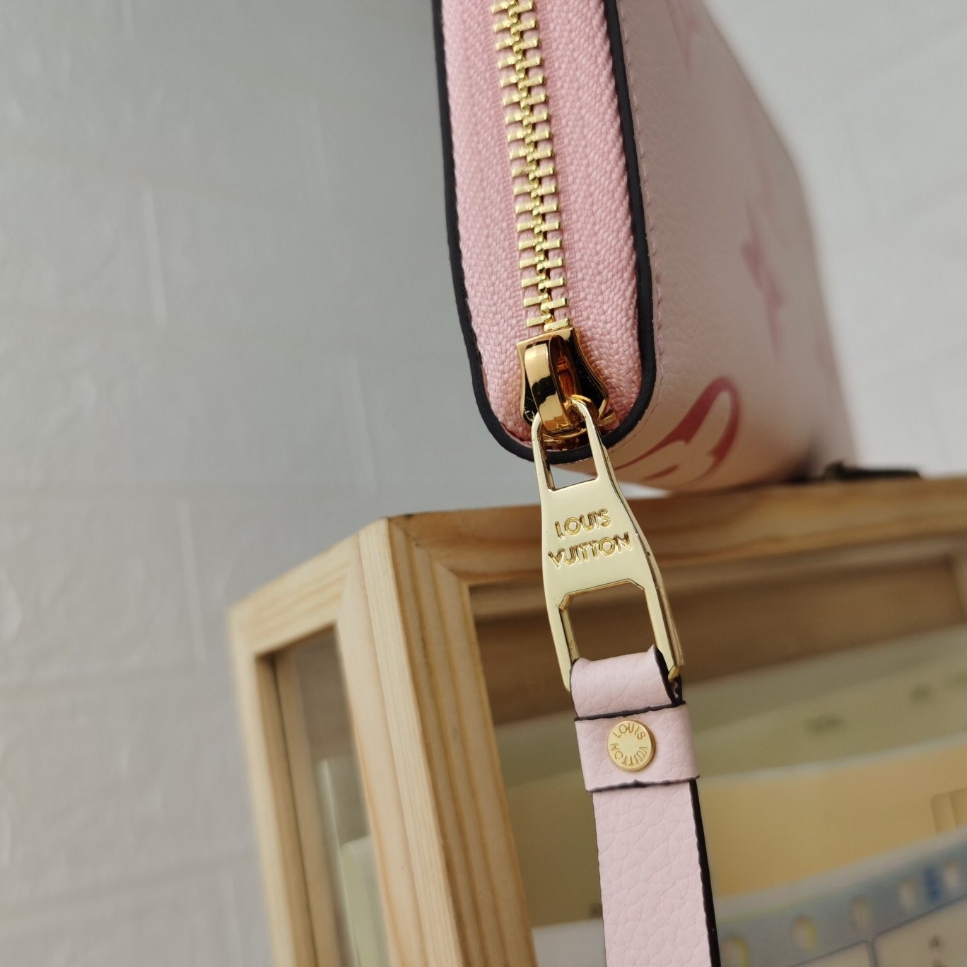 EN - New Arrival Wallet LUV 108