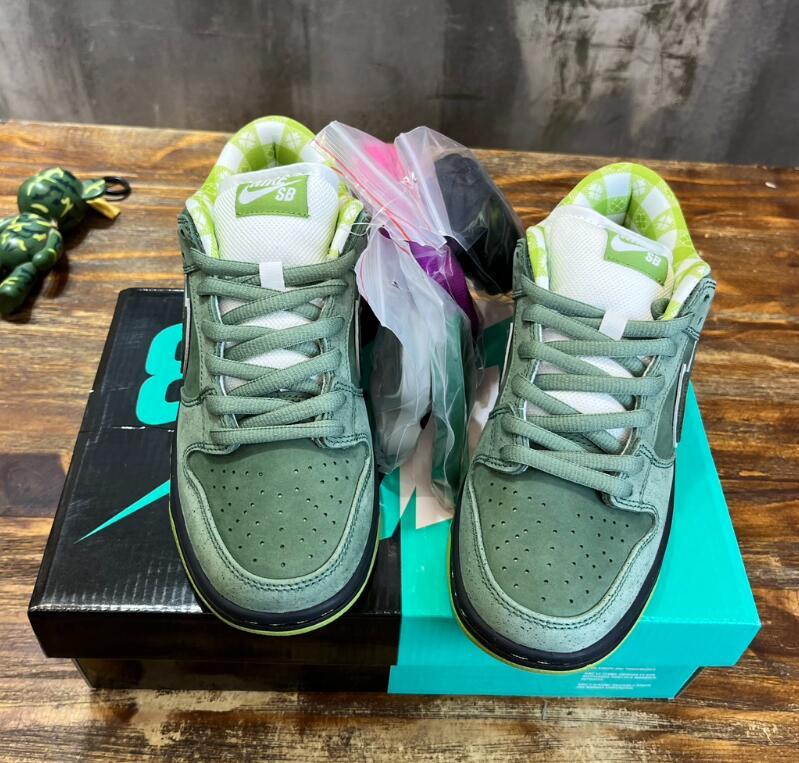 SAMC - NKE Shoes - 386