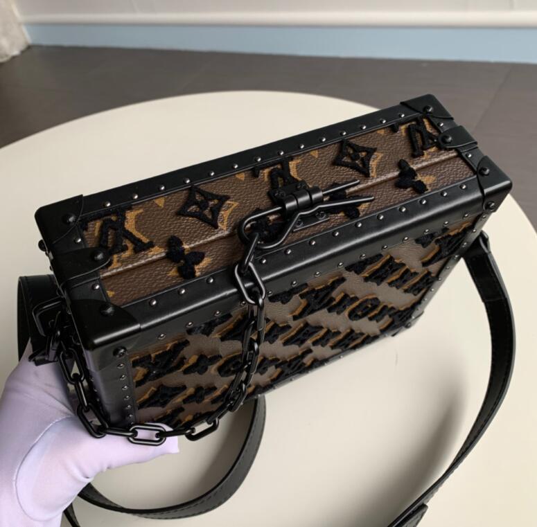 SAMC - LOV Bags - 2492