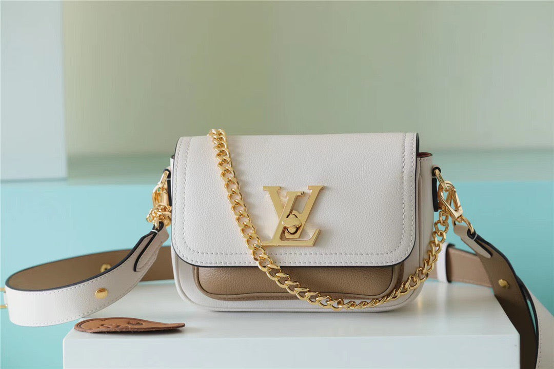 LV Lockme Tender White For Women, WomenÃ¢â‚¬â„¢s Handbags, Shoulder And Crossbody Bags 7.5in/19cm LV