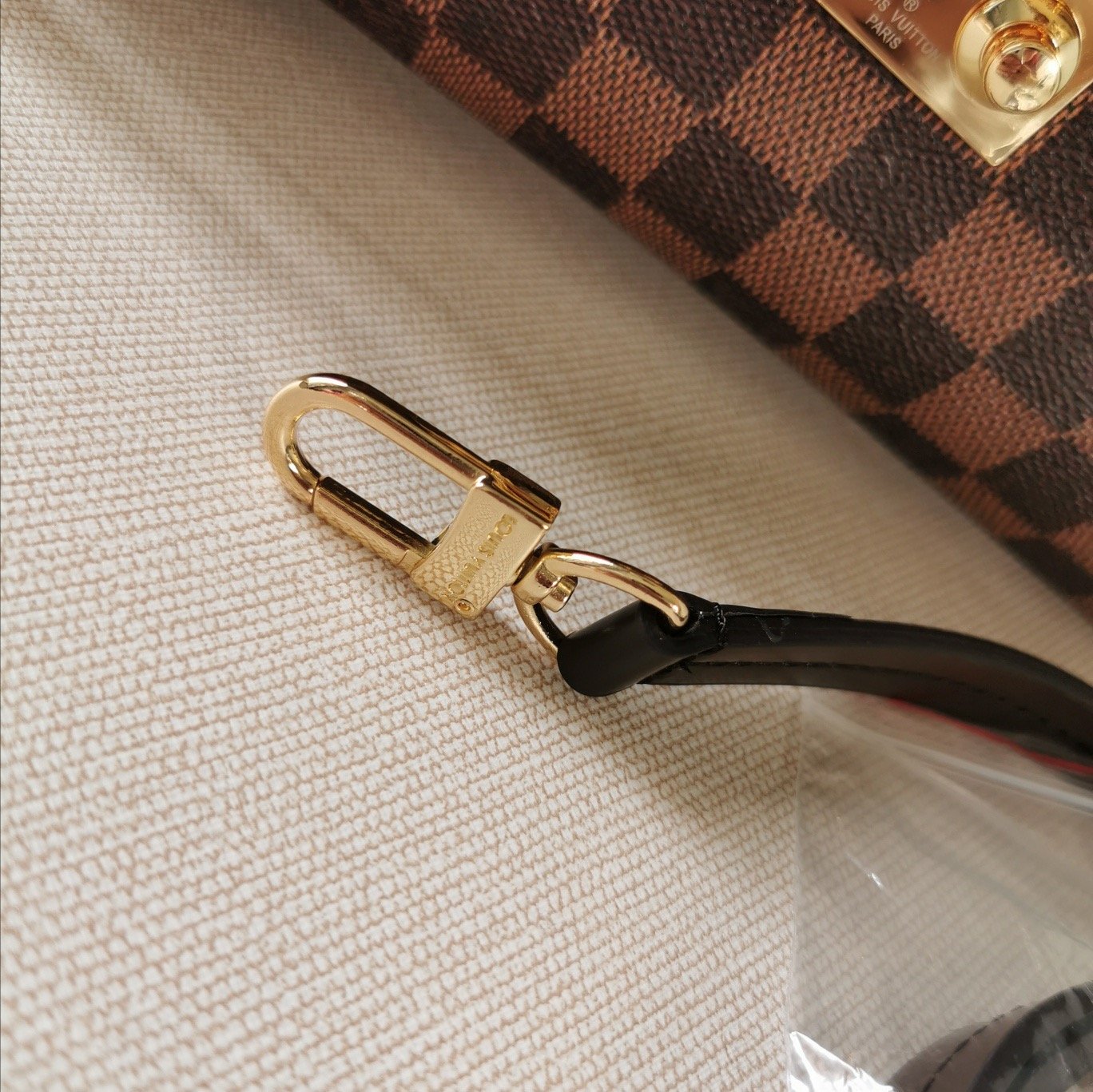 EN - New Arrival Bags LUV 254