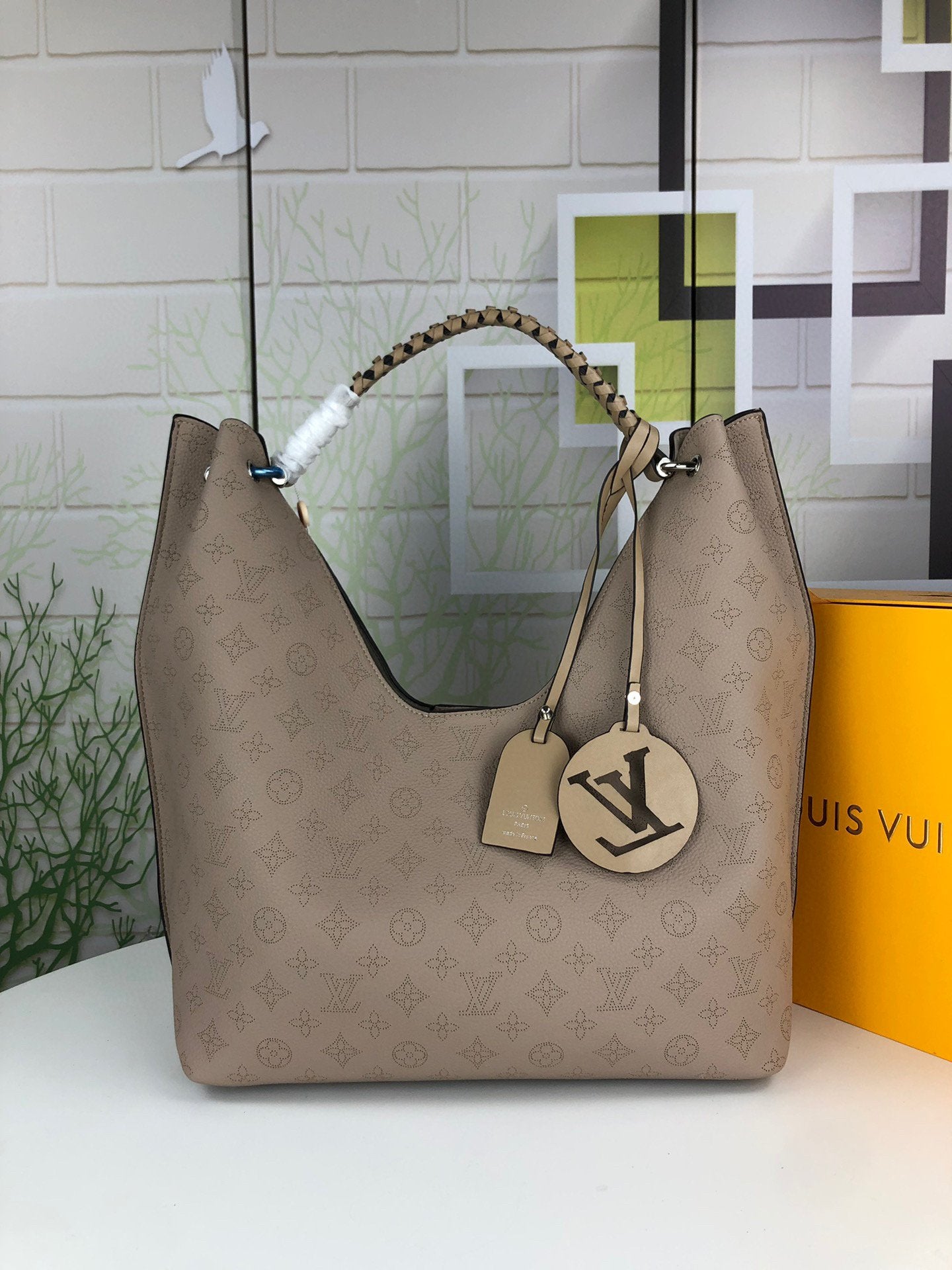 EN - New Arrival Bags LUV 050
