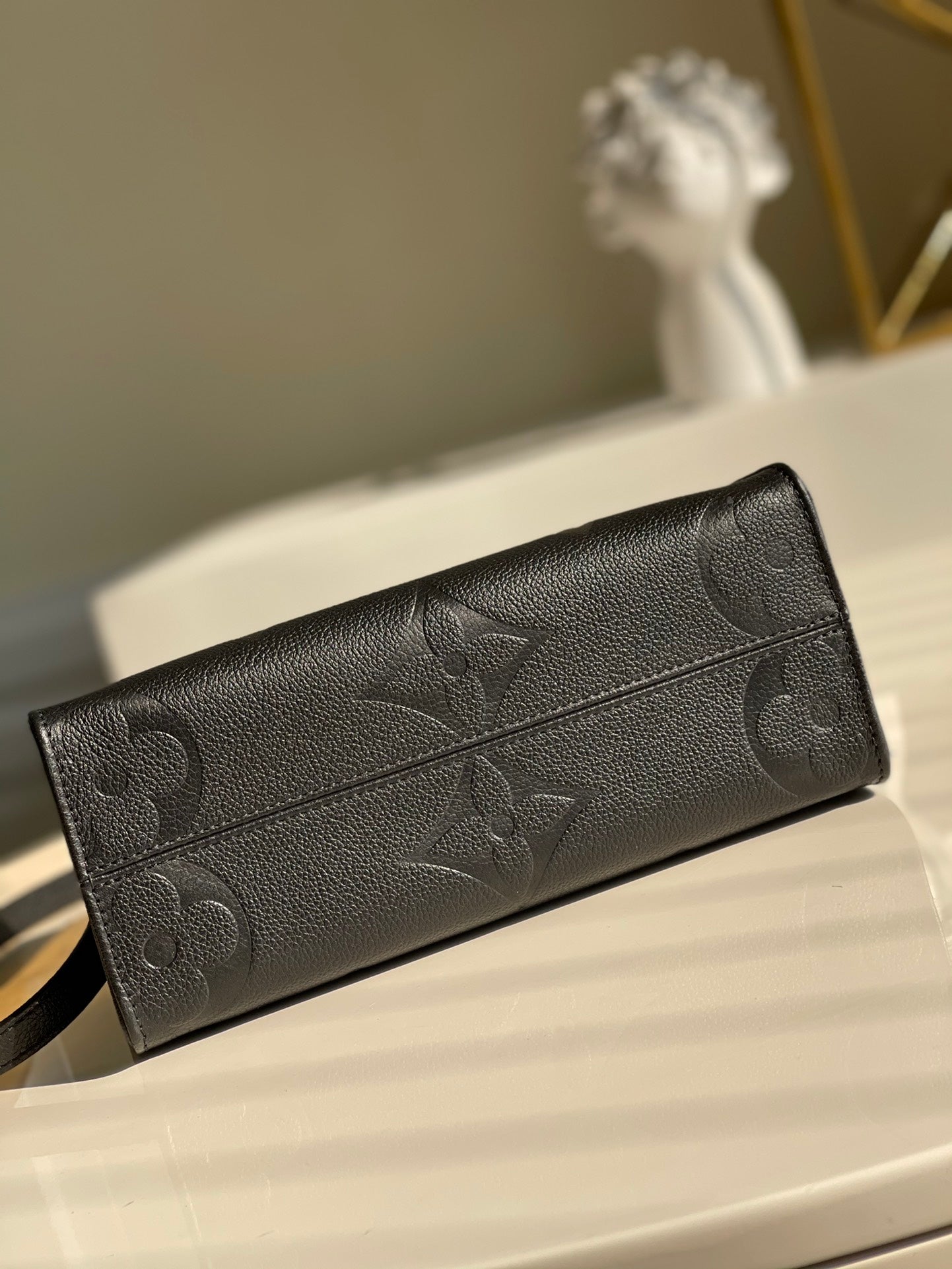 LV OnTheGo PM Tote Bag Monogram Empreinte Black For Women, WomenÃ¢â‚¬â„¢s Handbags, Shoulder And Crossbody Bags 9.8in/25cm LV M45653