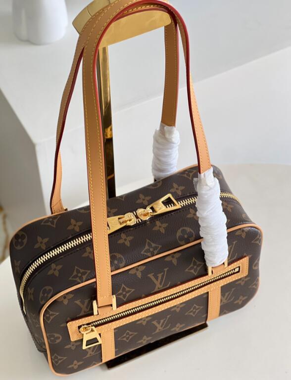 SAMC - LOV Bags - 1604