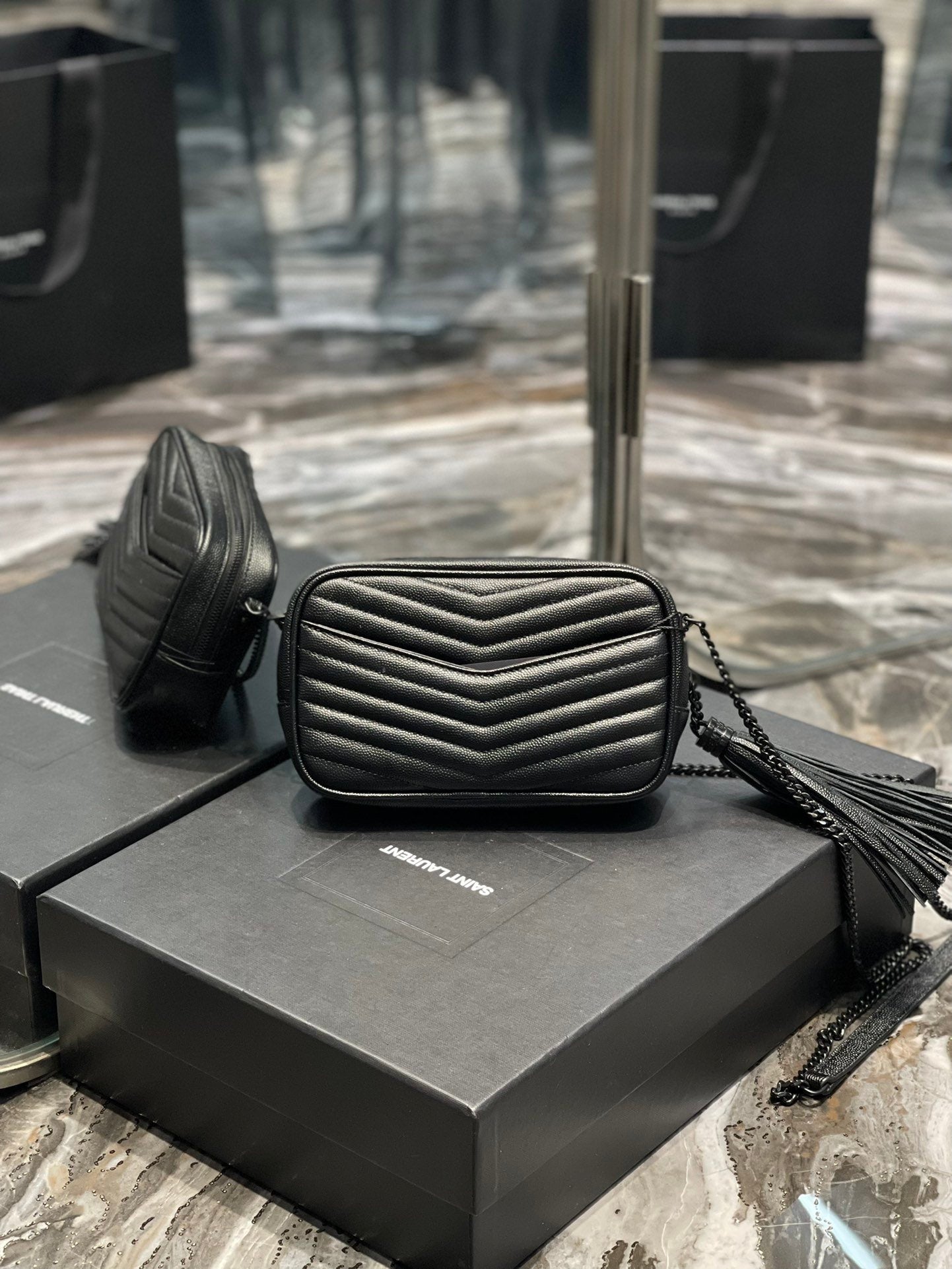 GLAMI Lou Mini Bag Black In Quilted Grain De Poudre With Metal Toned Hardware For Women 7.4in/19cm YSl 6125791GF081000