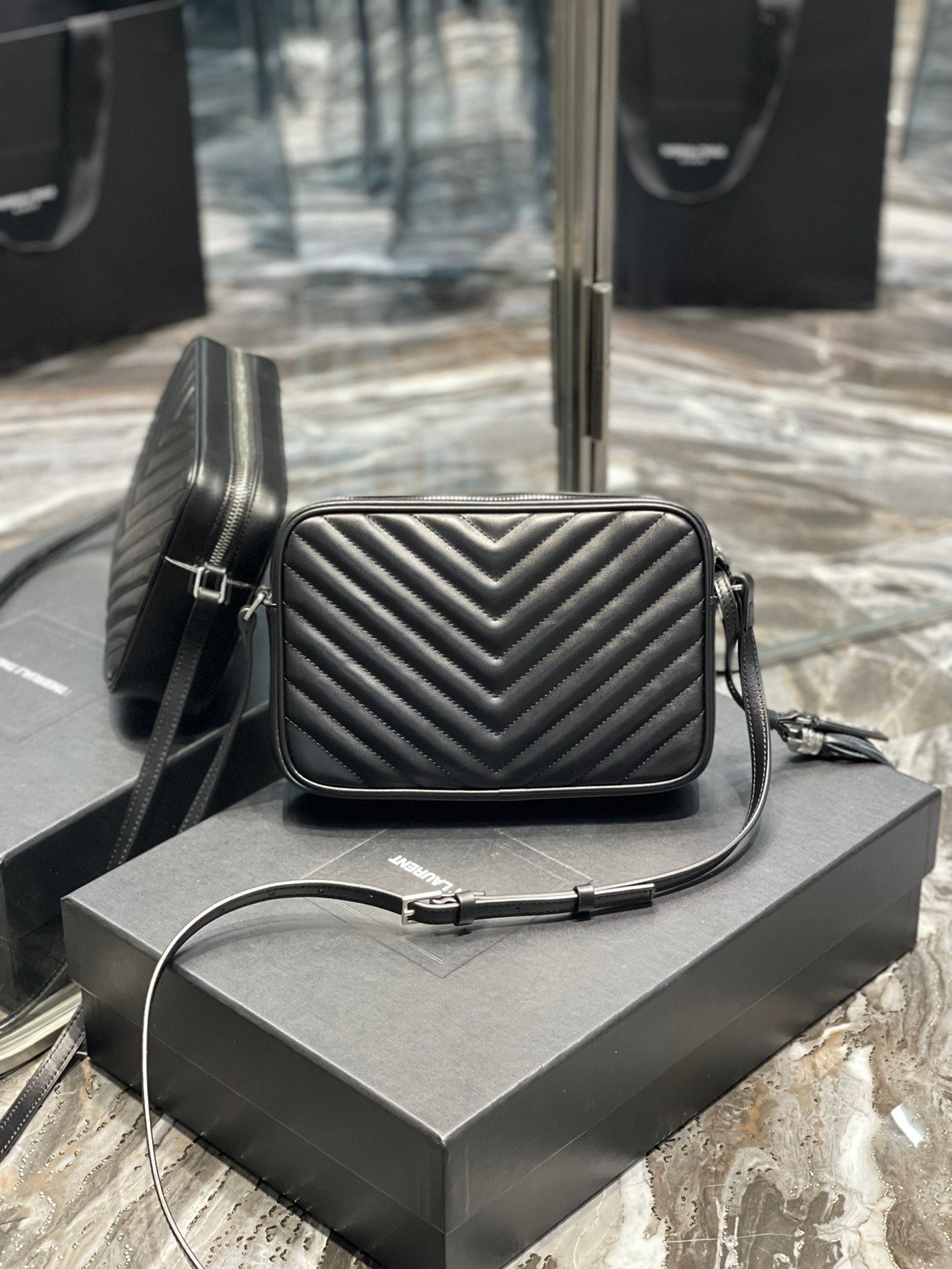 GLAMI Lou Camera Bag Black With Silver Toned Hardware For Women 9in/23cm YSL 612544DV7041000