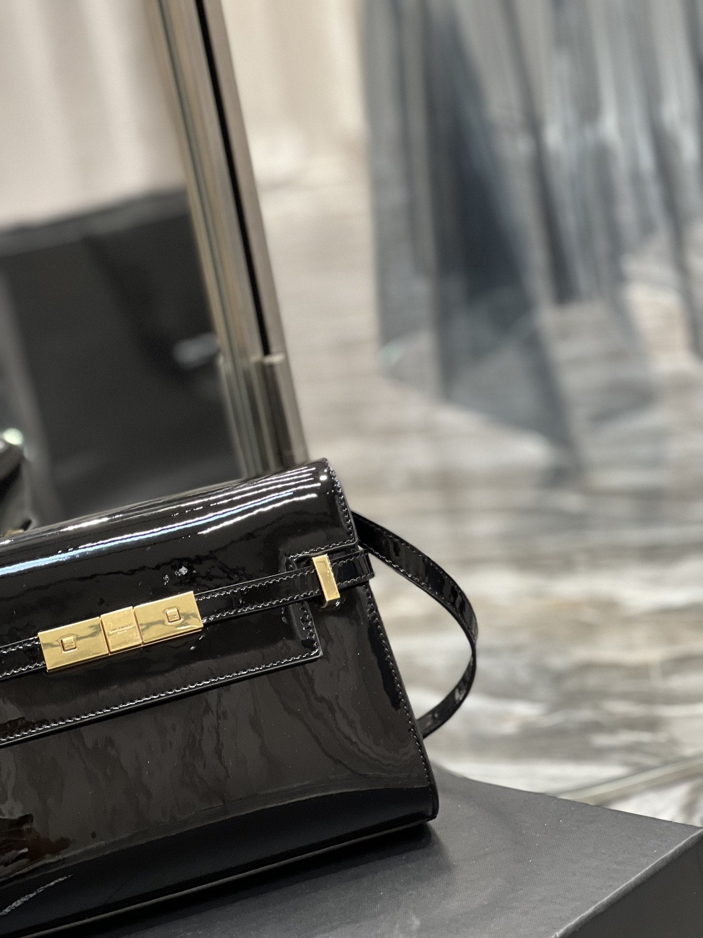 GLAMI Manhattan Small Shoulder Bag Black For Women 9.4in/24cm YSL 675626B870J1000