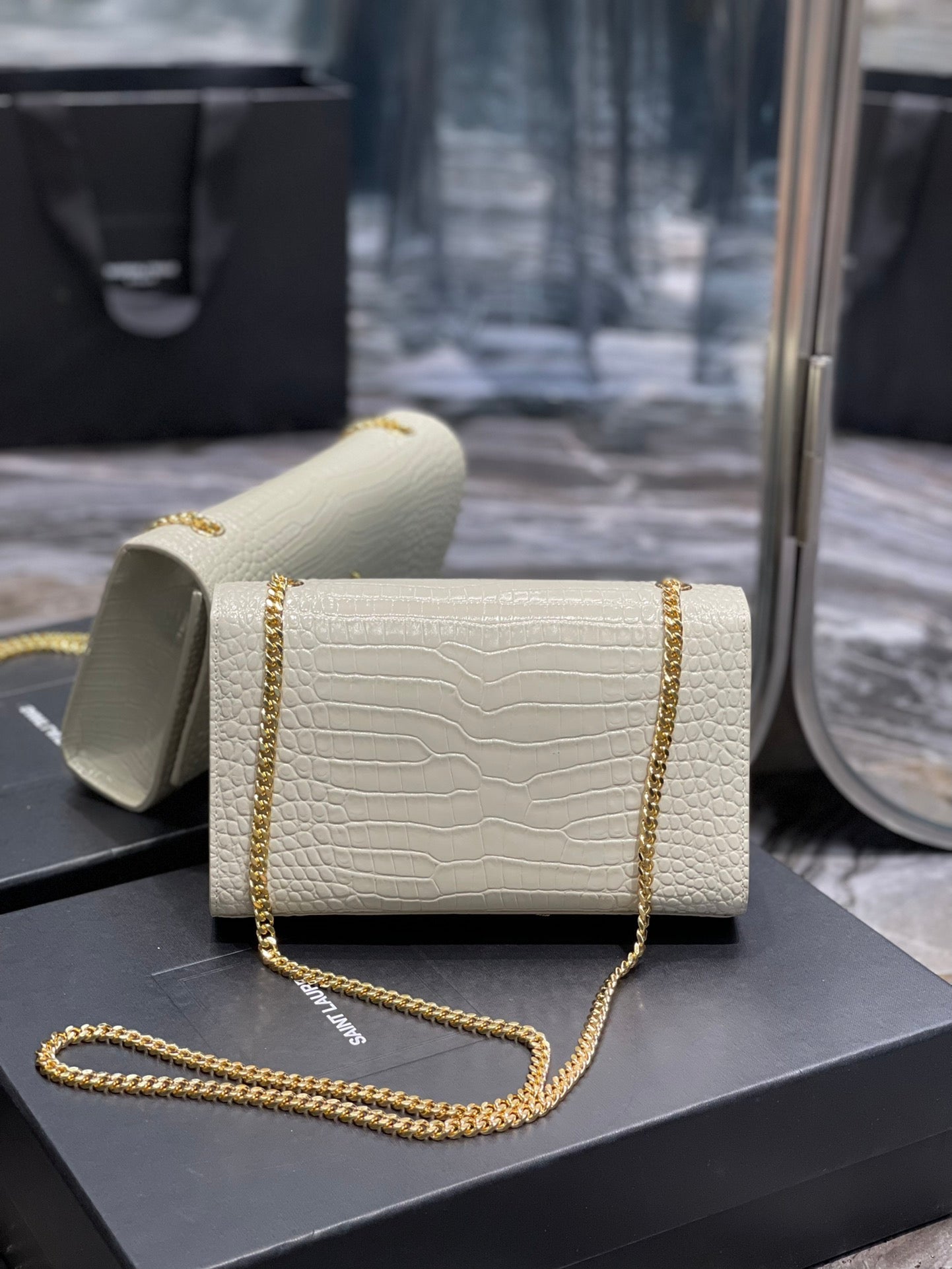 GLAMI Kata MeGLAMIum Chain Bag White Vintage With Tassel For Women 9.4in/24cm YSL 354119DND0J9207