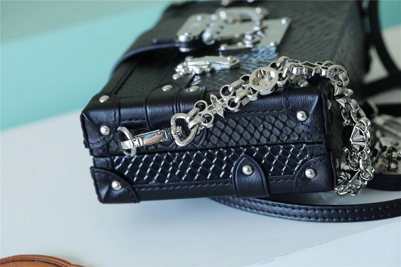 ELE - LUV Bags - 117
