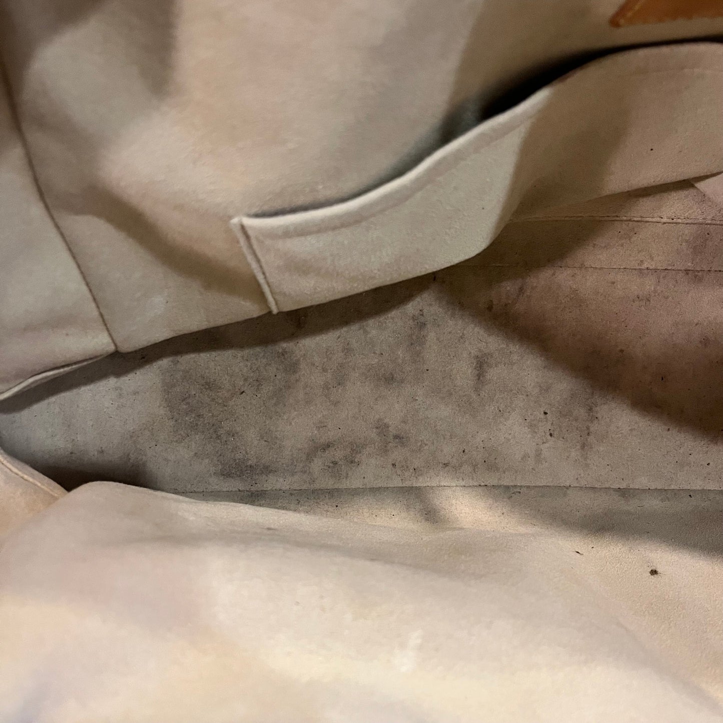 LOUIS VUITTON Monogram Canvas Manhattan GM Bag