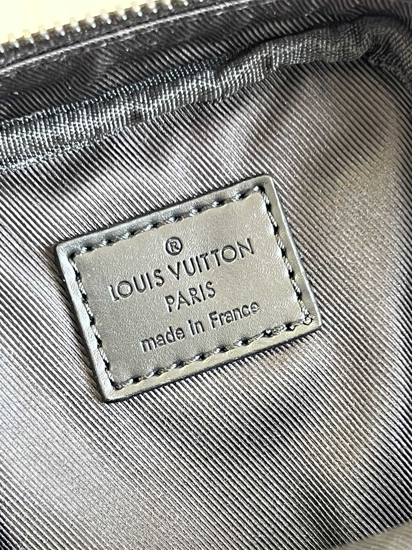 LV GlamIap Double Phone Pouch Monogram Black For Men, Bags, Crossbody Bags 7.1in/18cm LV M81005