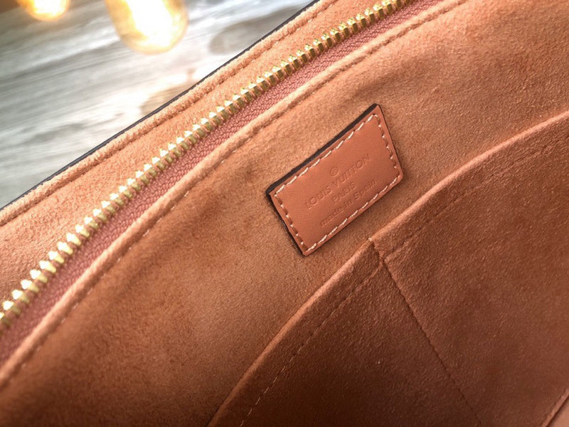LOV2 Bags - Luxurious Bags  1064