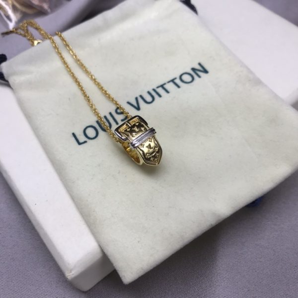 LV Necklaces 007