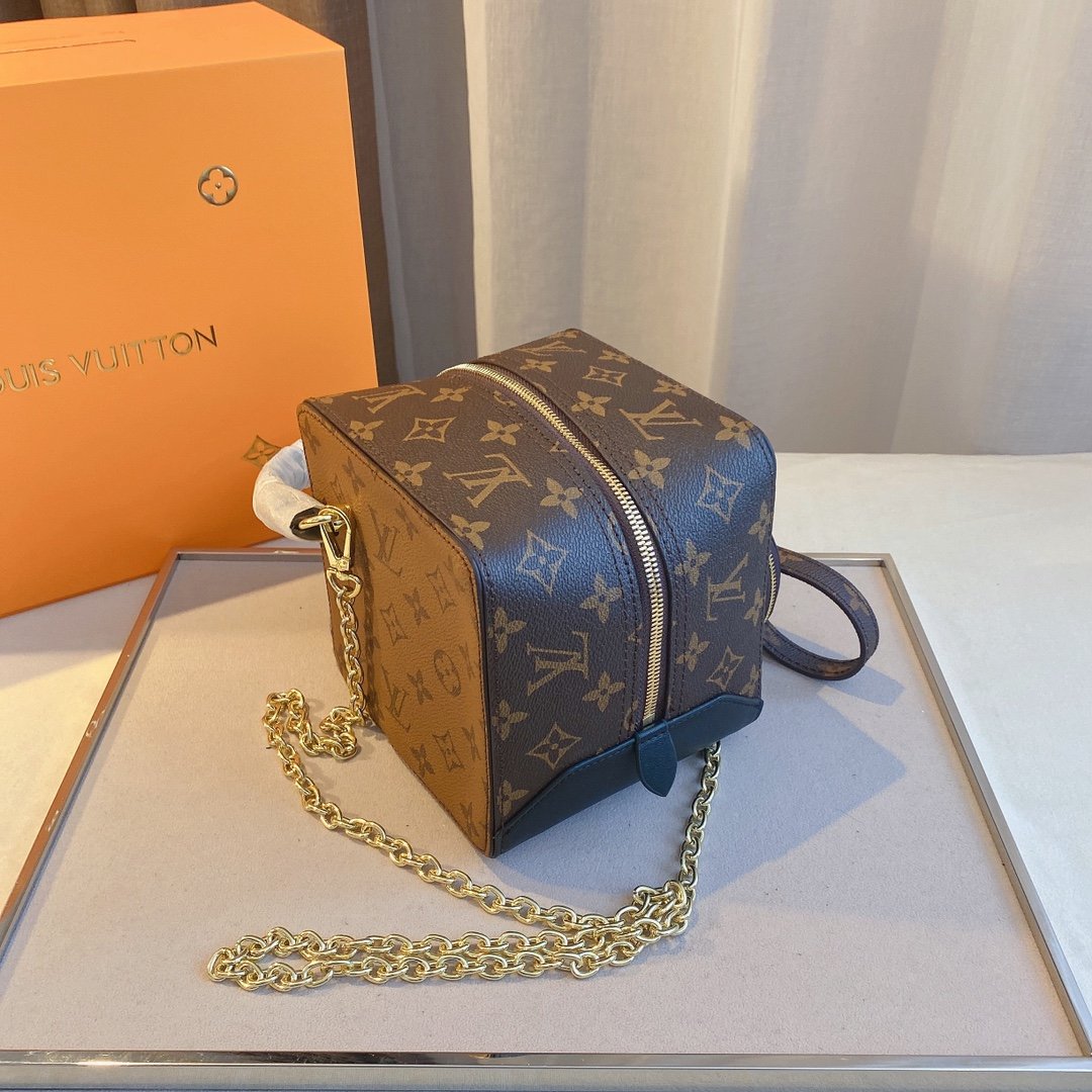 EN - New Arrival Bags LUV 088