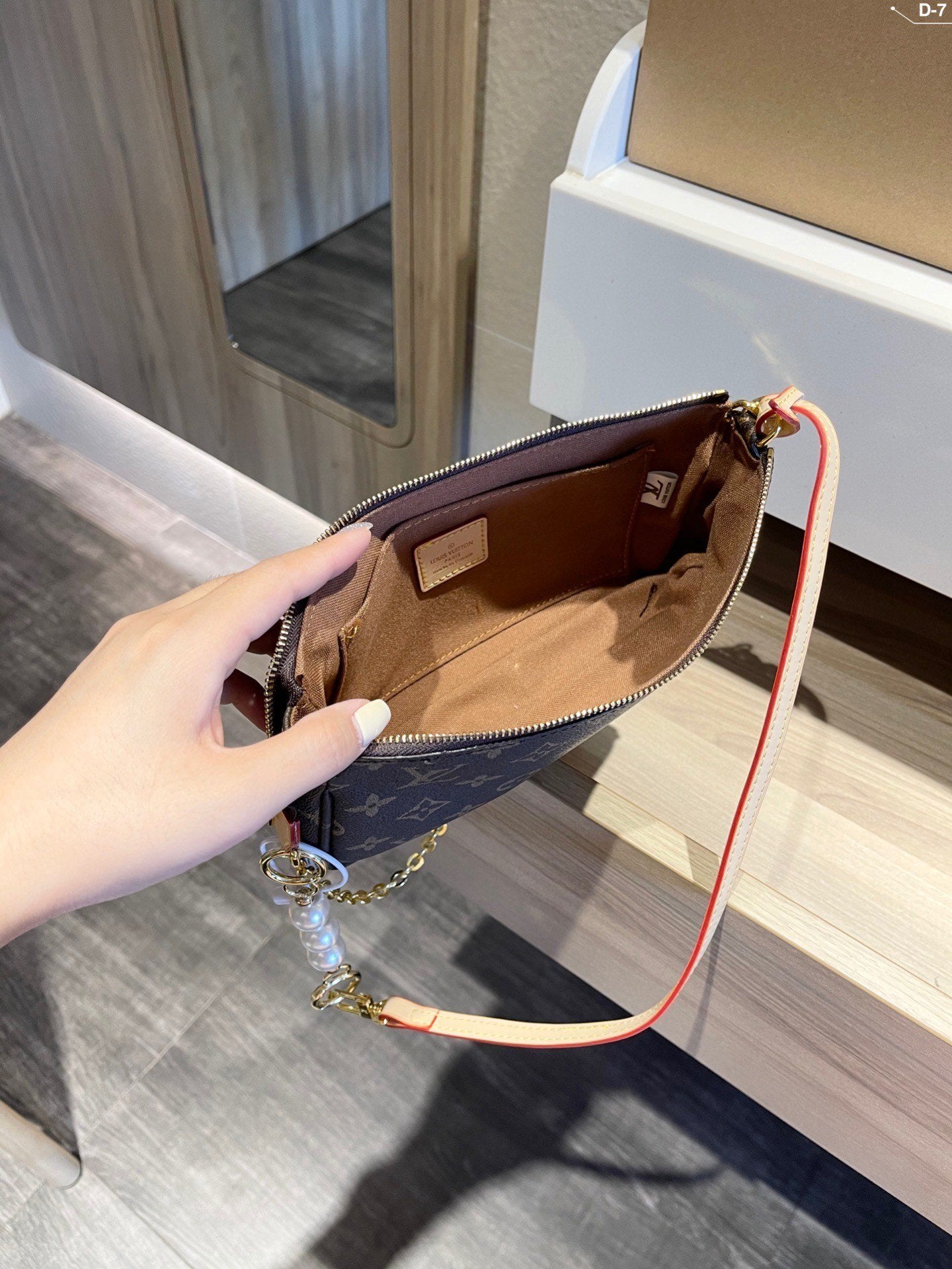 EN - New Arrival Bags LUV 474
