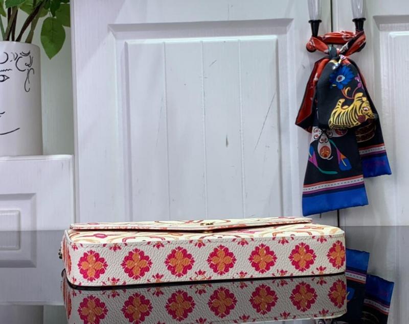SAMC - LOV Bags - 044
