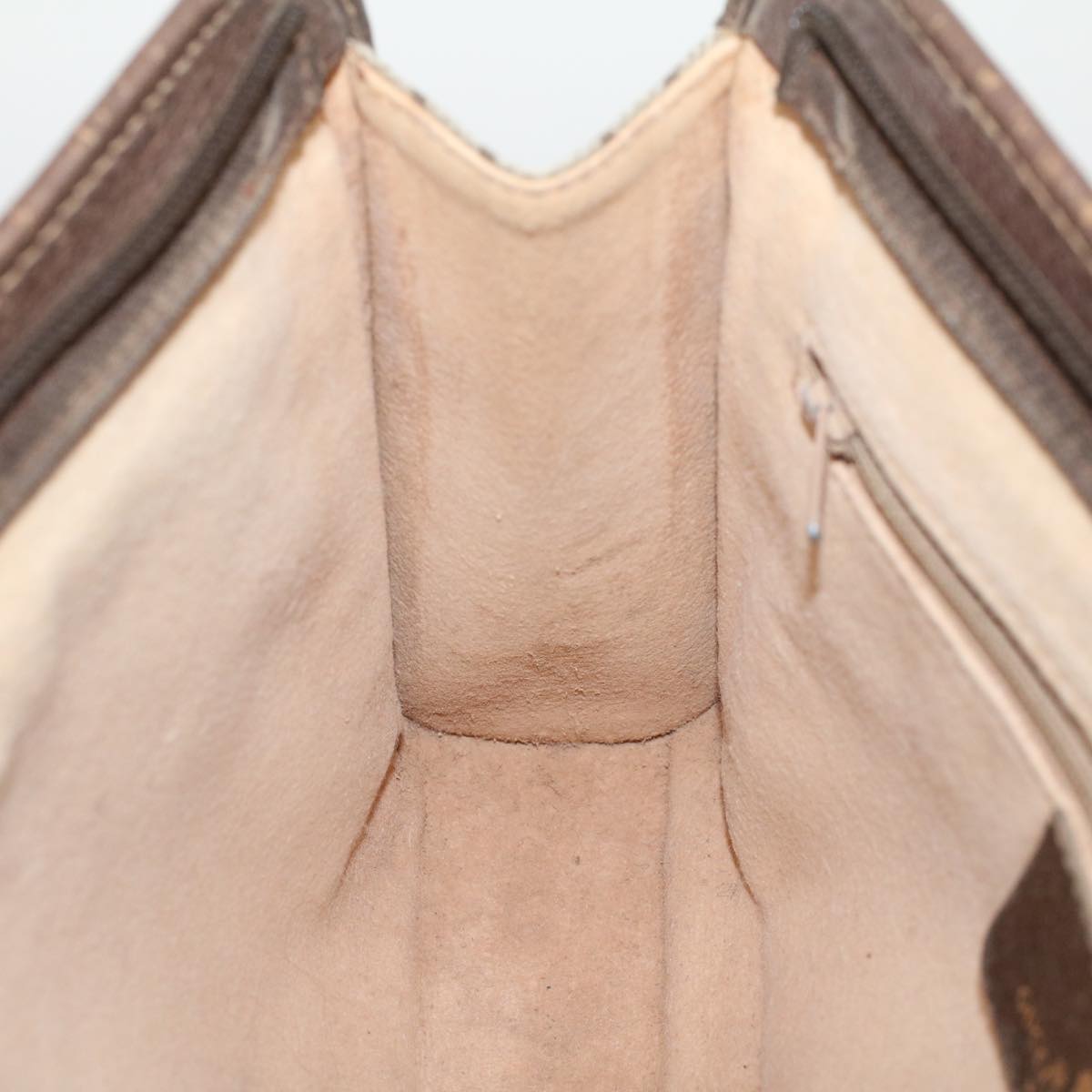 GUCCI GG Canvas Clutch Bag PVC Leather Beige 97.01.037 42879