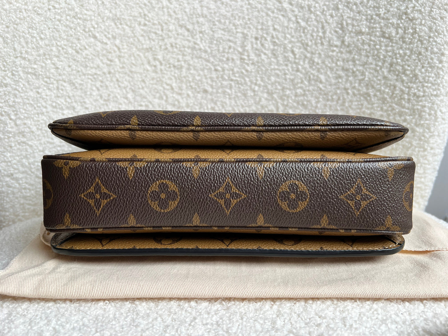Louis Vuitton Pochette Metis Reverse Monogram (RRP £1,970)