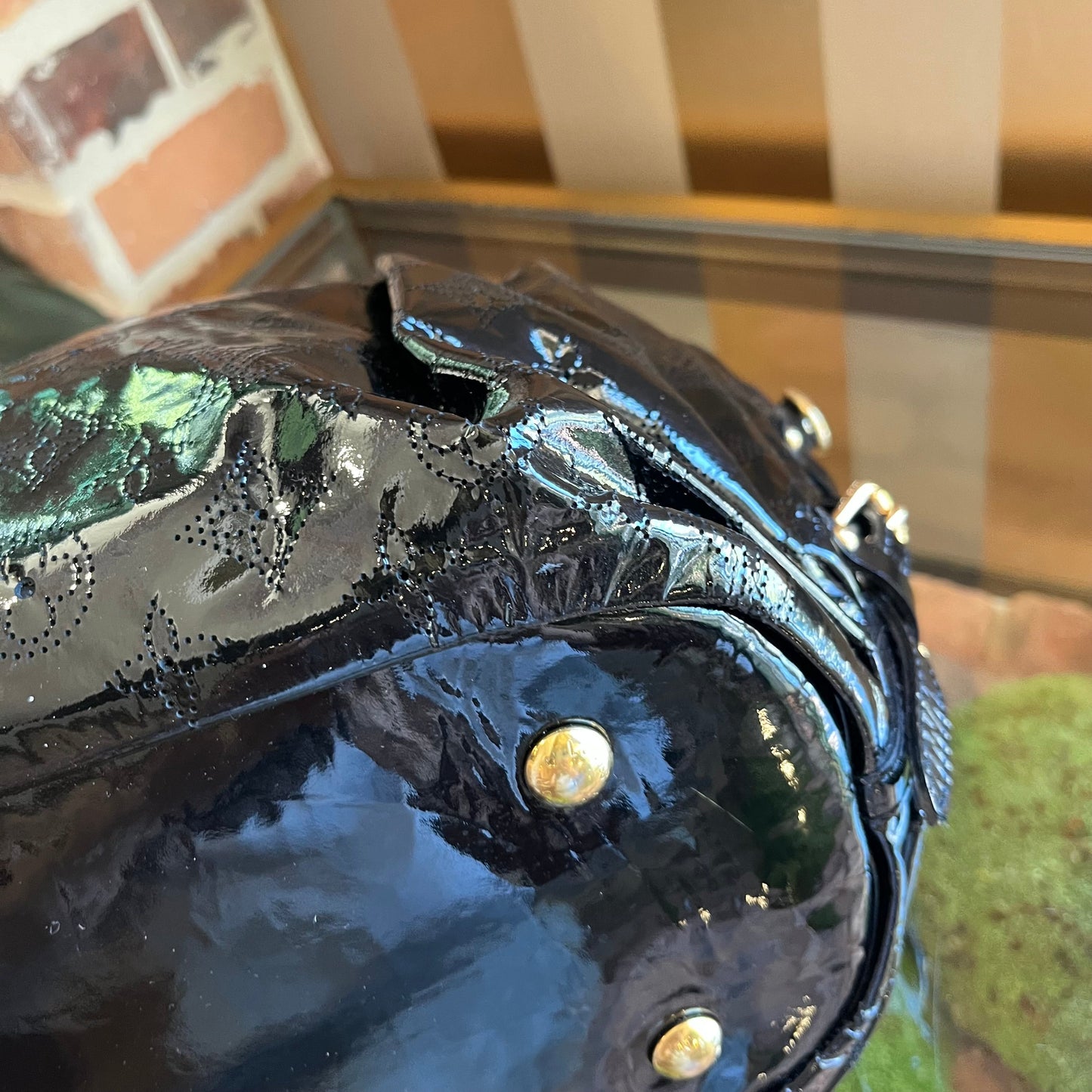 LOUIS VUITTON Surya XL Mahina Vernis Hobo
