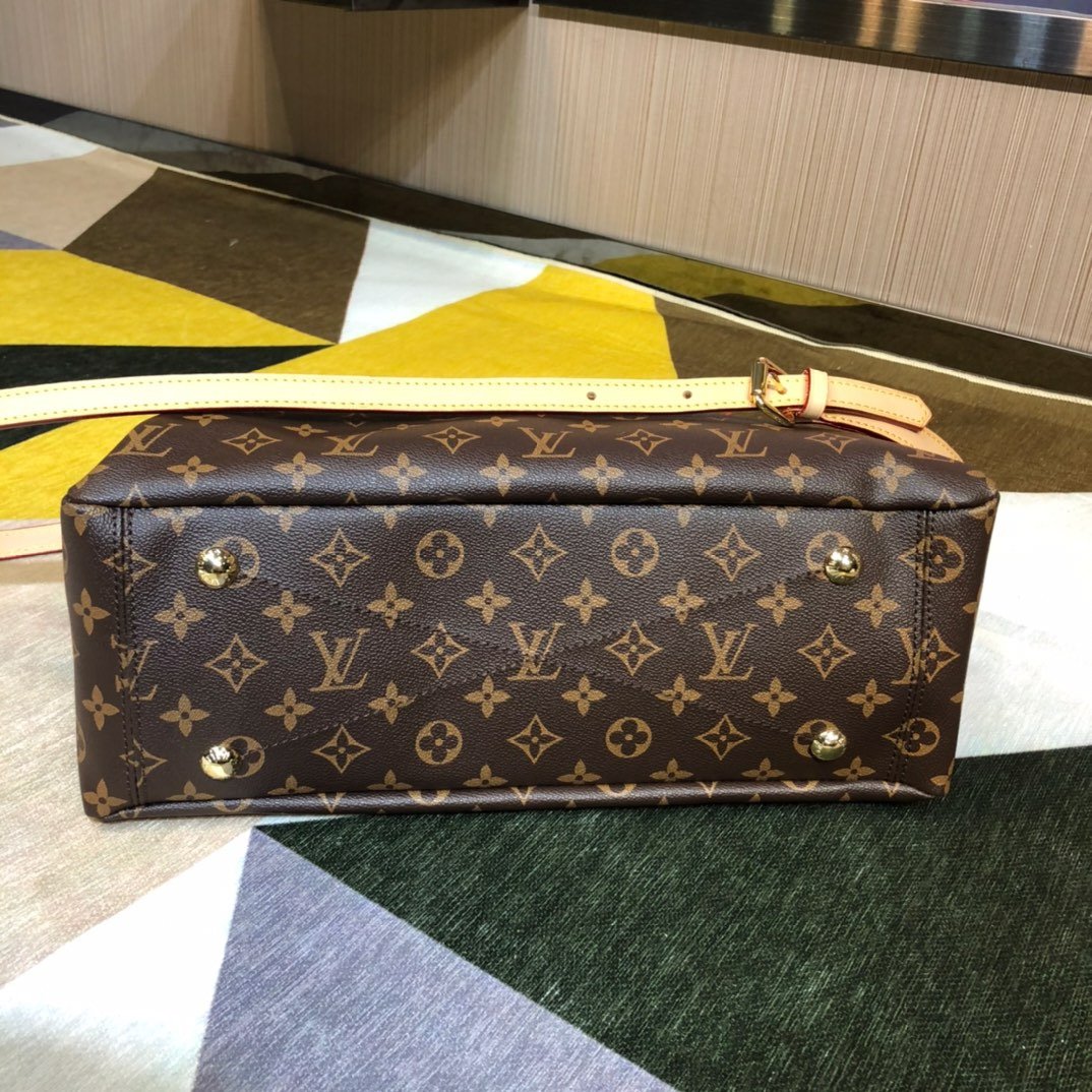 EN - New Arrival Bags LUV 246