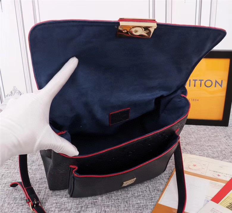 EN - New Arrival Bags LUV 044
