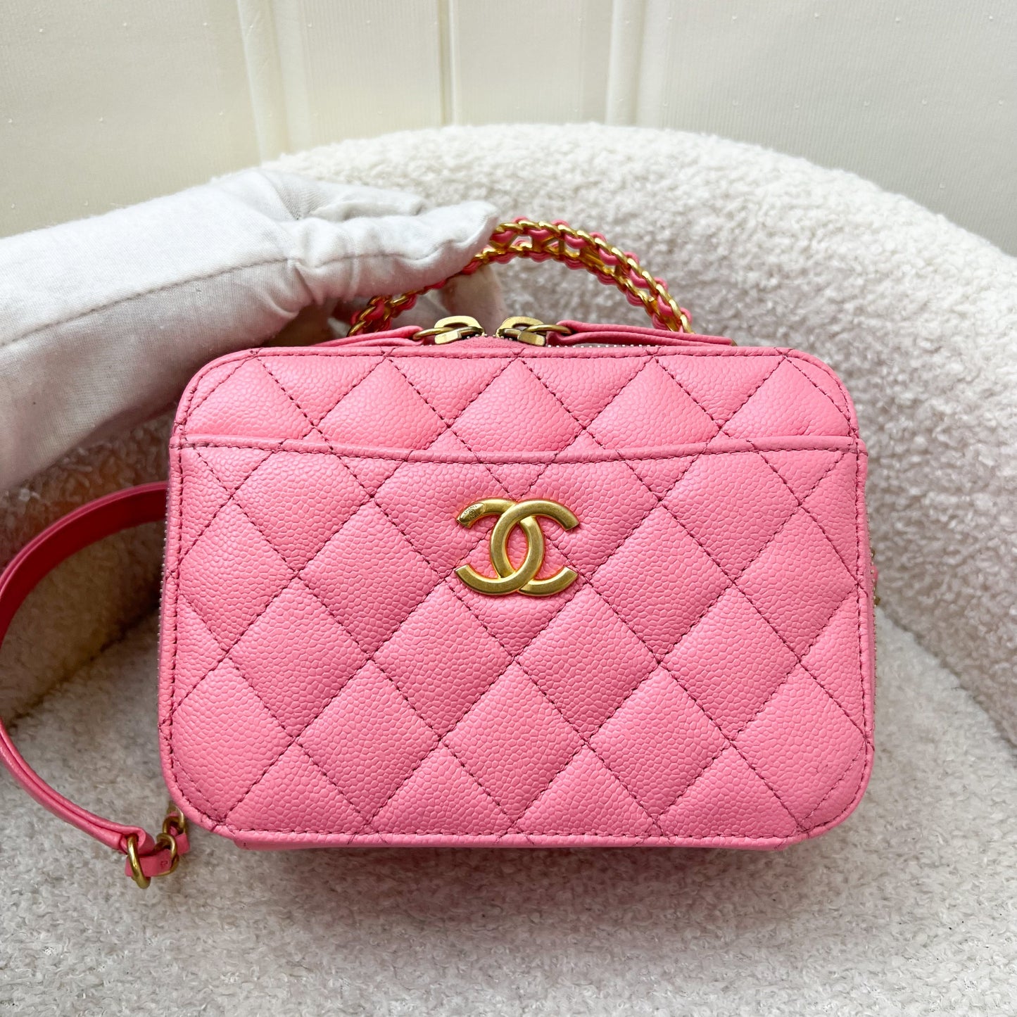 GLM-"Pick Me Up" Vanity Case in Pink Caviar and AGHW
