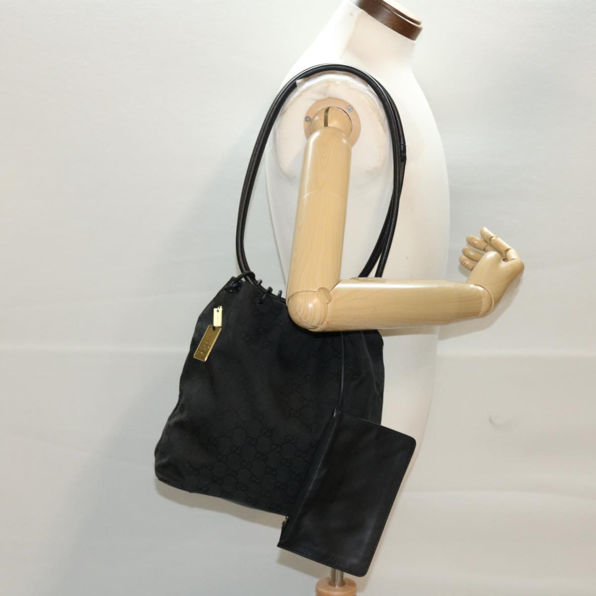 GUCCI GG Canvas Shoulder Bag Black 90644 43327
