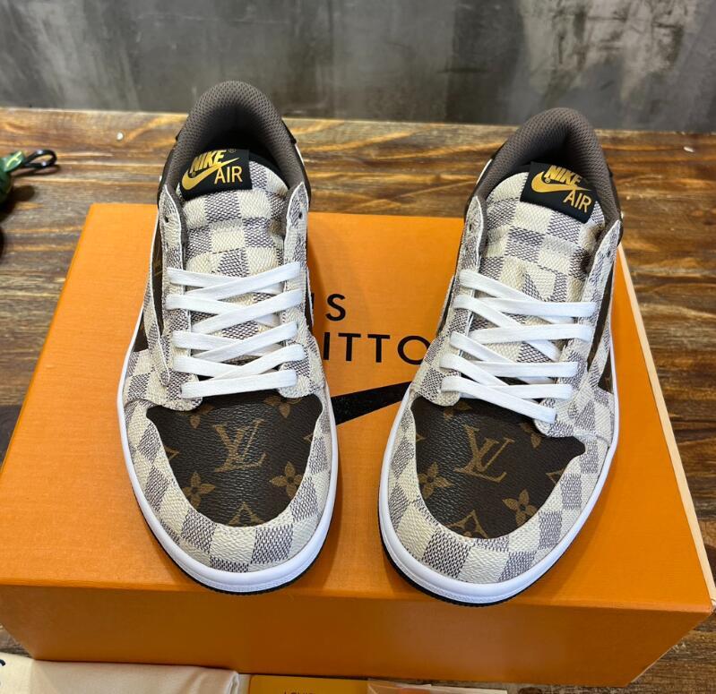 SAMC - NKE Shoes - 530