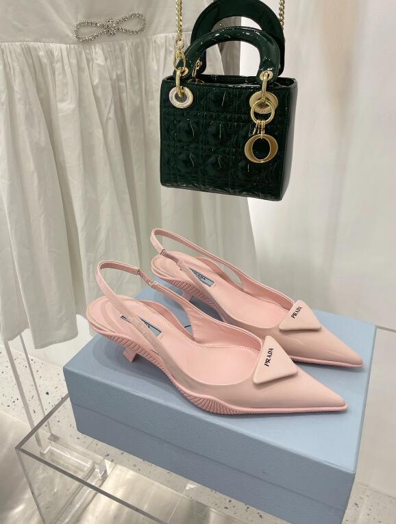 GlamyWomen Shoes - 679