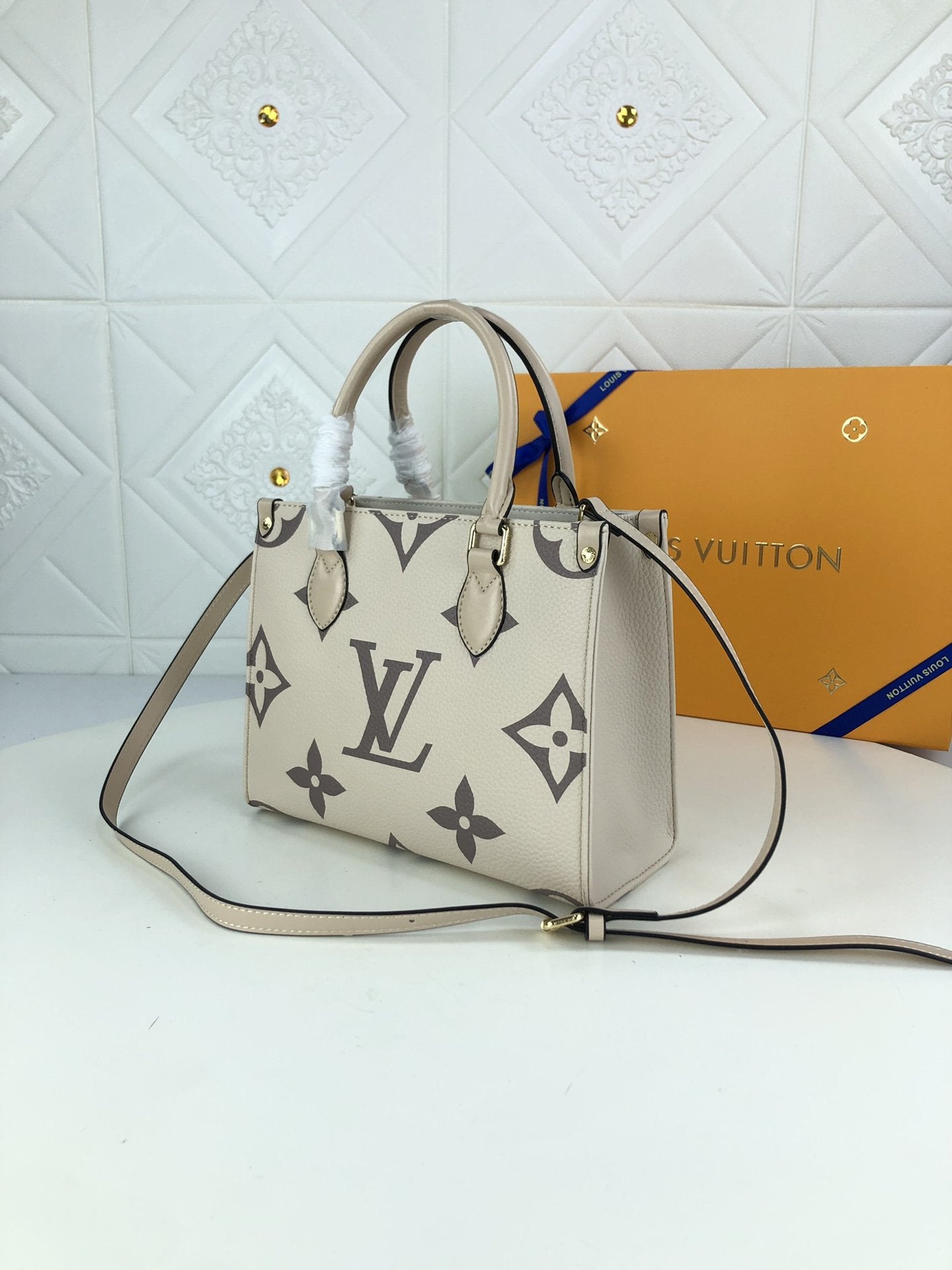 EN - New Arrival Bags LUV 106